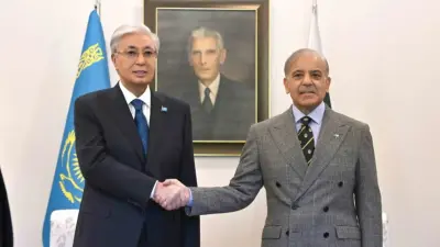 Токаев провёл переговоры с премьер-министром Пакистана