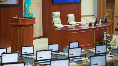 "Если в партиях любители – эффекта не будет". Как изменился состав депутатов мажилиса