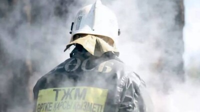 Эвакуация из "Хан шатыра": горят подстанция и кабельная шахта на нулевом этаже