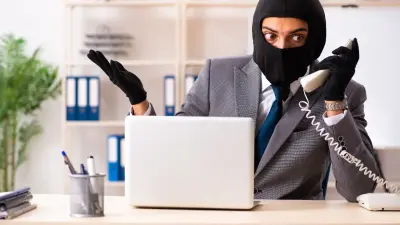 Иностранец создал в Туркестанской области ОПГ, которая выманила у потерпевших 25 млн тенге