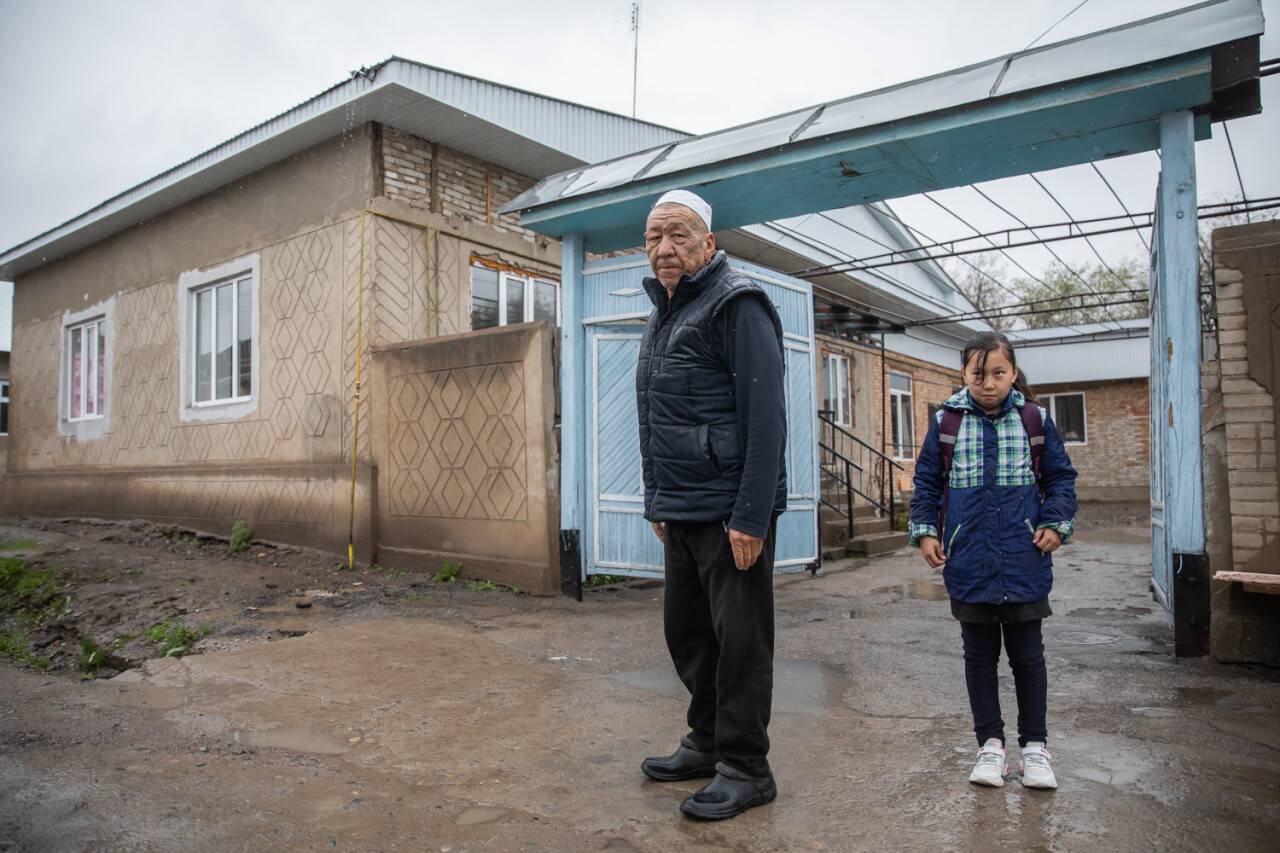 Дом помогали восстанавливать родные и знакомые / Фото Алмаза Толеке