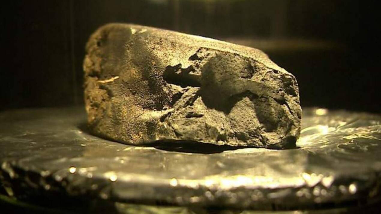 Винчкомбский метеорит оторвался от материнского астероида где-то между Марсом и Юпитером / Фото с сайта BBC