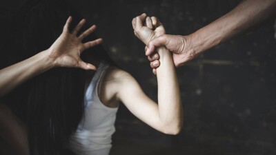 Депутат мажилиса: Заинтересованные группы влияют на решения правительства по законопроекту против насилия