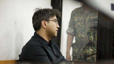 "Хочет, чтобы дети разговаривали с ним". Как проходил суд по лишению Бишимбаева родительских прав