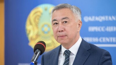 "Если уровень заболеваемости снизится, благодарить будете?" Жумангарин отказался извиняться за перевод времени