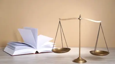 Спор из-за вакцин против коклюша: Минздрав предъявил общественнику досудебную претензию