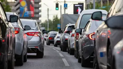 Полиция проверила дороги Алматы и выявила 4000 дефектов