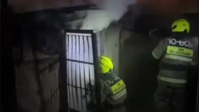 Пожарные предотвратили взрыв газовых баллонов при пожаре в Тобыле