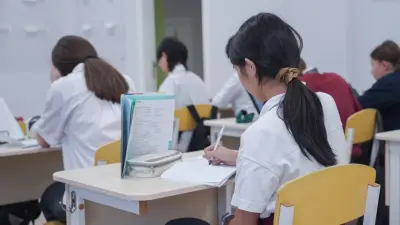 Педагоги в Казахстане будут отвечать за учеников только в рабочее время: депутаты подготовили поправки