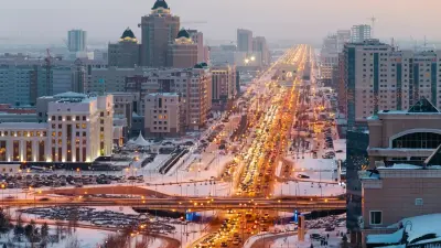 Участок проспекта Тауелсиздик временно перекрыли в Астане