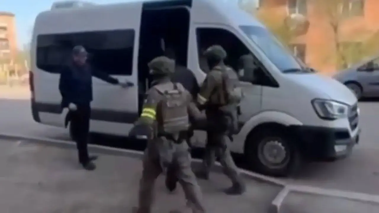 Скриншот из видео Polisia.kz