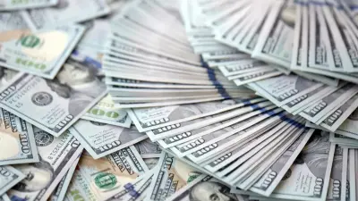 Курс доллара вырос почти на 4 тенге на бирже 2 февраля