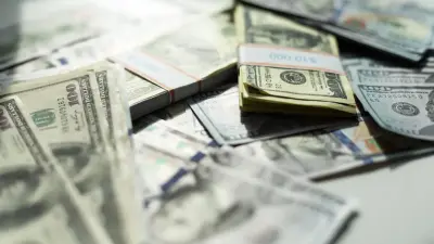 Курс доллара немного укрепился к тенге на бирже 1 декабря