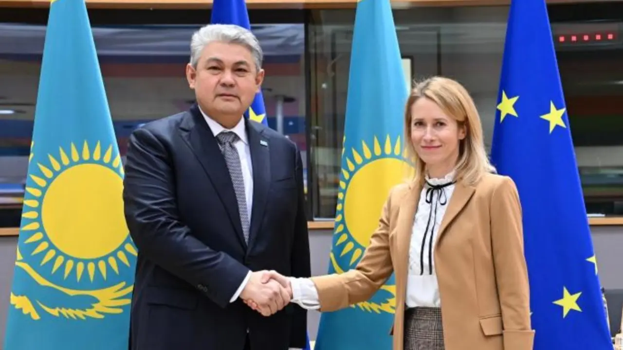 Ермек Кошербаев и Кая Каллас / Фото с сайта МИД РК