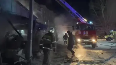 Взрыв с пожаром произошёл в центре плова Щучинска, погибли шесть человек