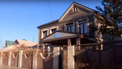 В конфискованном коттедже Тулешова в Шымкенте "поселились" 500 детей